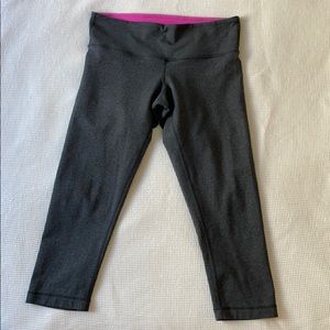 Lululemon Wunder Under Crop Grey Size 6